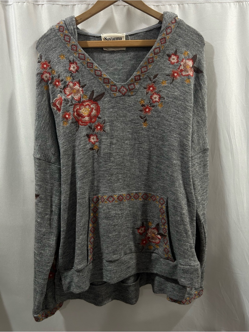 EUC Savanna Gray Floral Embroidered Hooded Pullover Boho Top